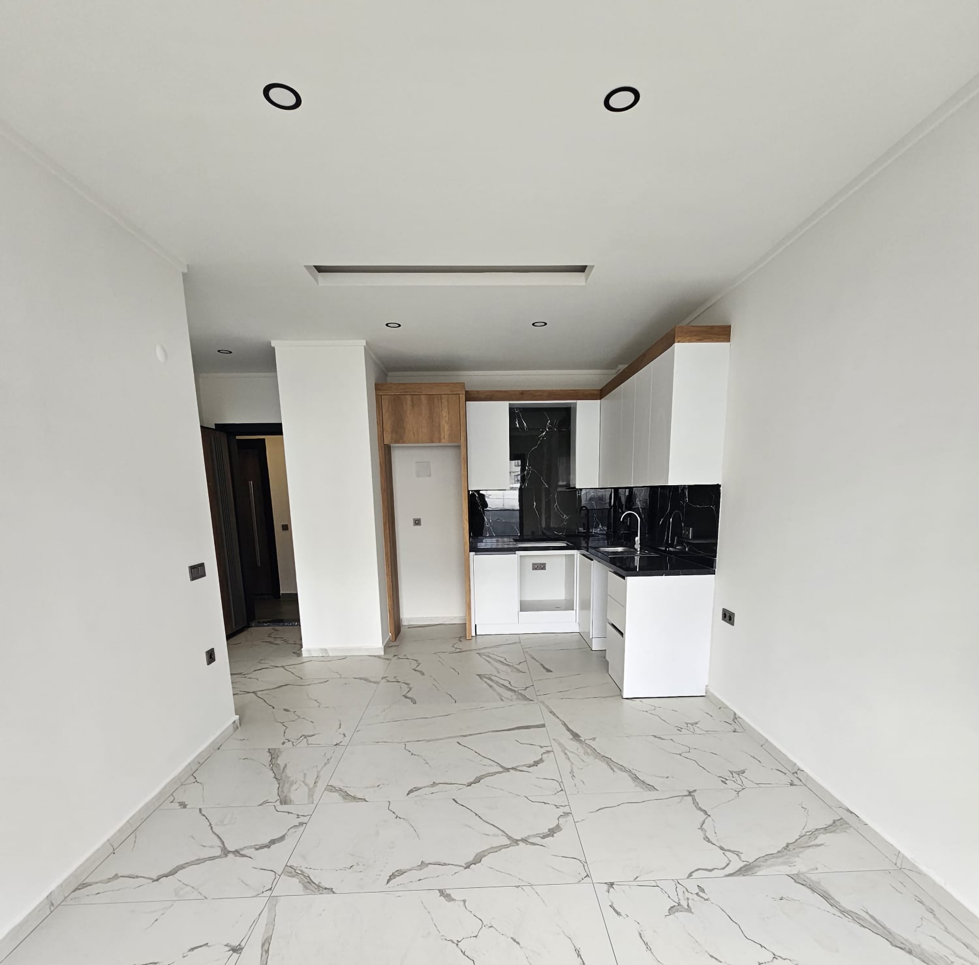 Moderne 1+1 leilighet med fjellutsikt i Avsallar, Alanya