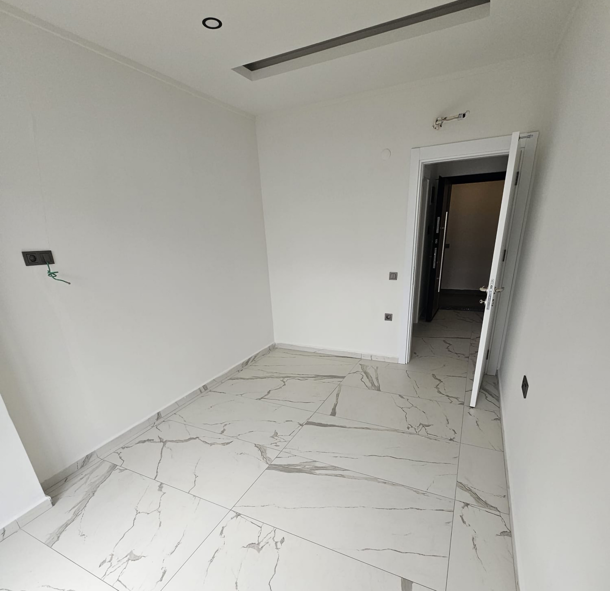 Moderne 1+1 leilighet med fjellutsikt i Avsallar, Alanya