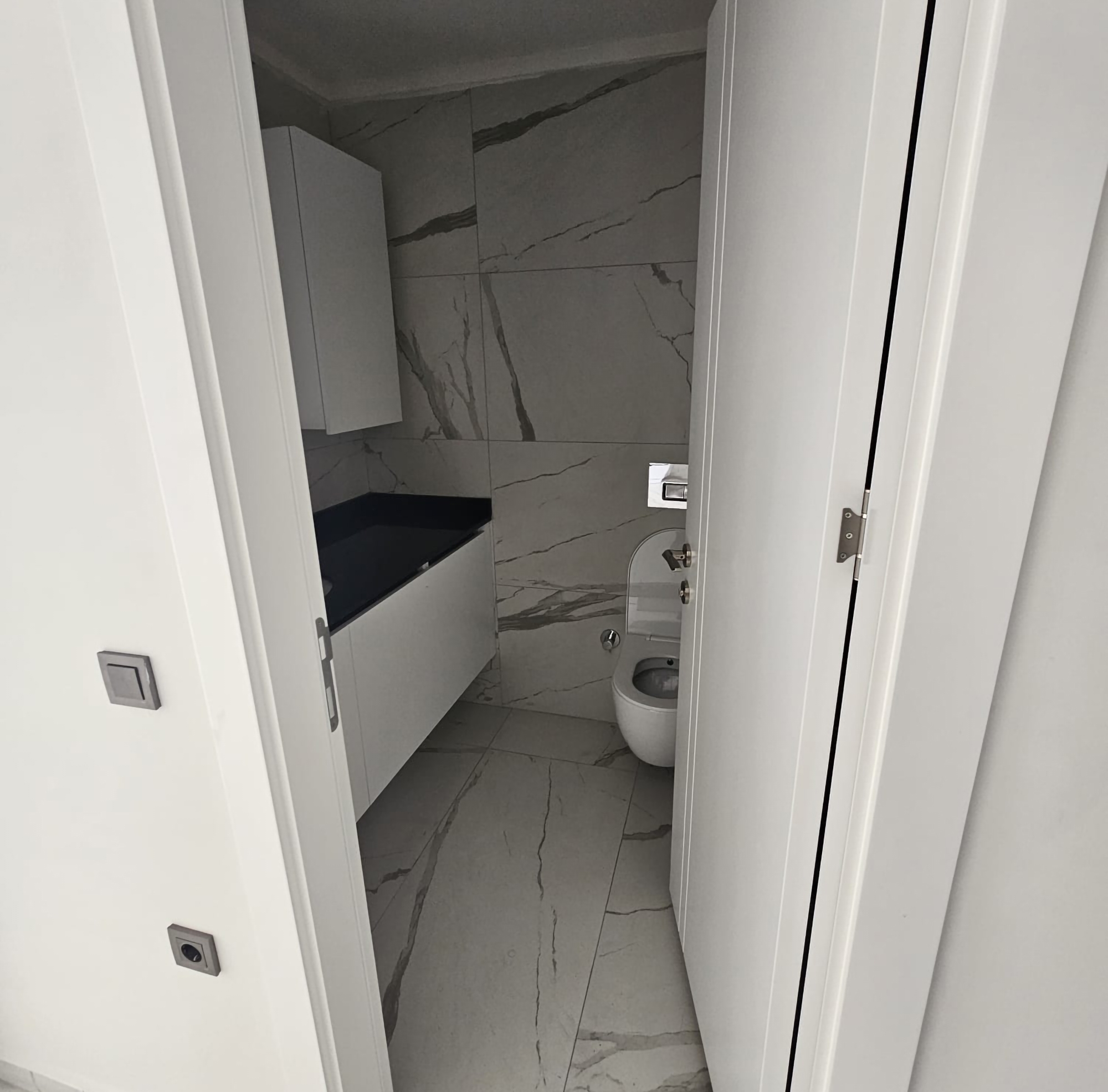 Moderne 1+1 leilighet med fjellutsikt i Avsallar, Alanya