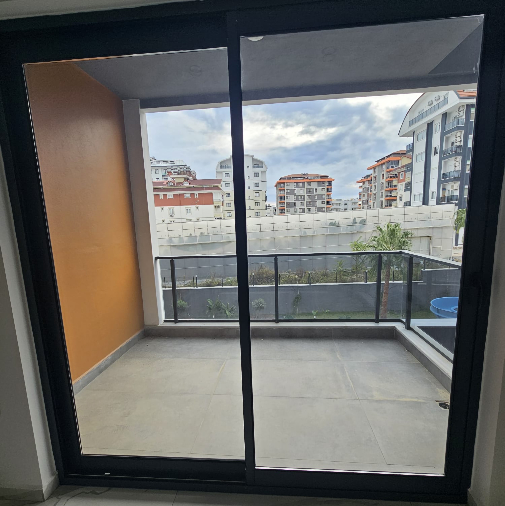 Moderne 1+1 leilighet med fjellutsikt i Avsallar, Alanya