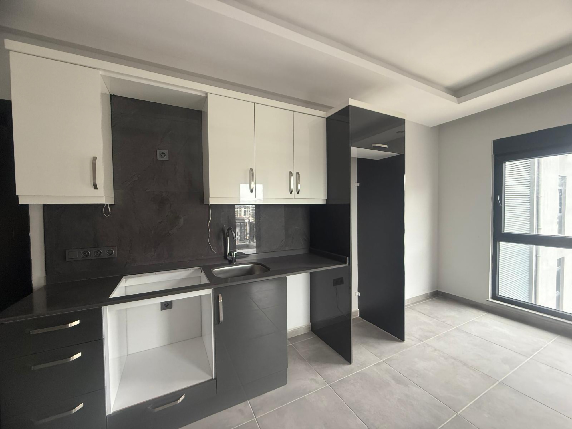 Luksus 1+1 Lejlighed med Bjergudsigt i Mahmutlar, Alanya