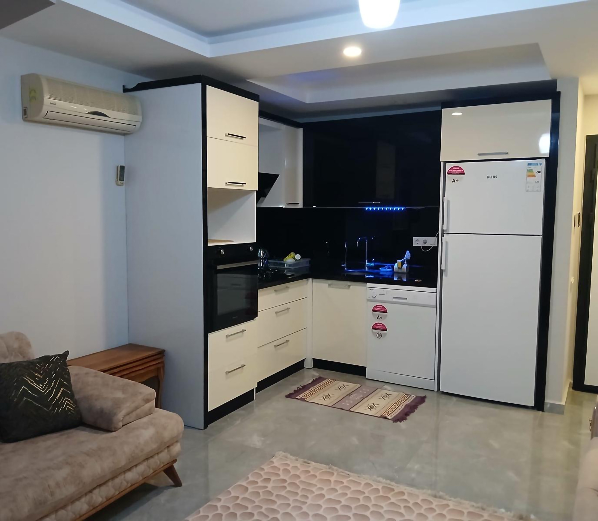 Luksus 1+1 Lejlighed med Bjergudsigt i Mahmutlar