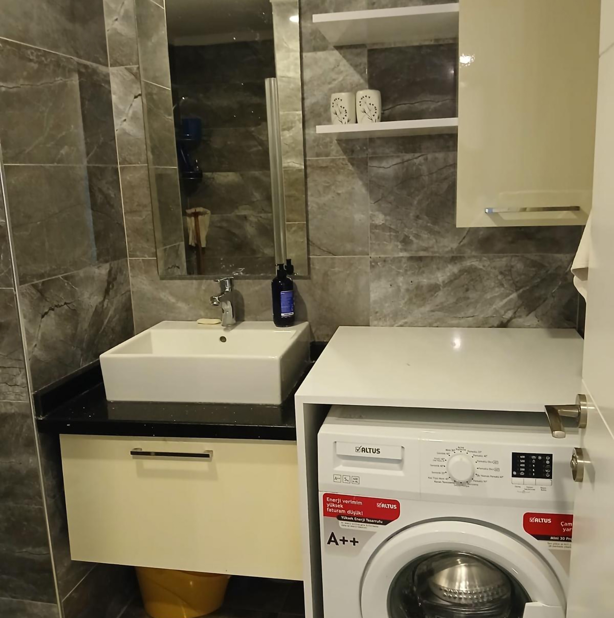 Luksus 1+1 Lejlighed med Bjergudsigt i Mahmutlar