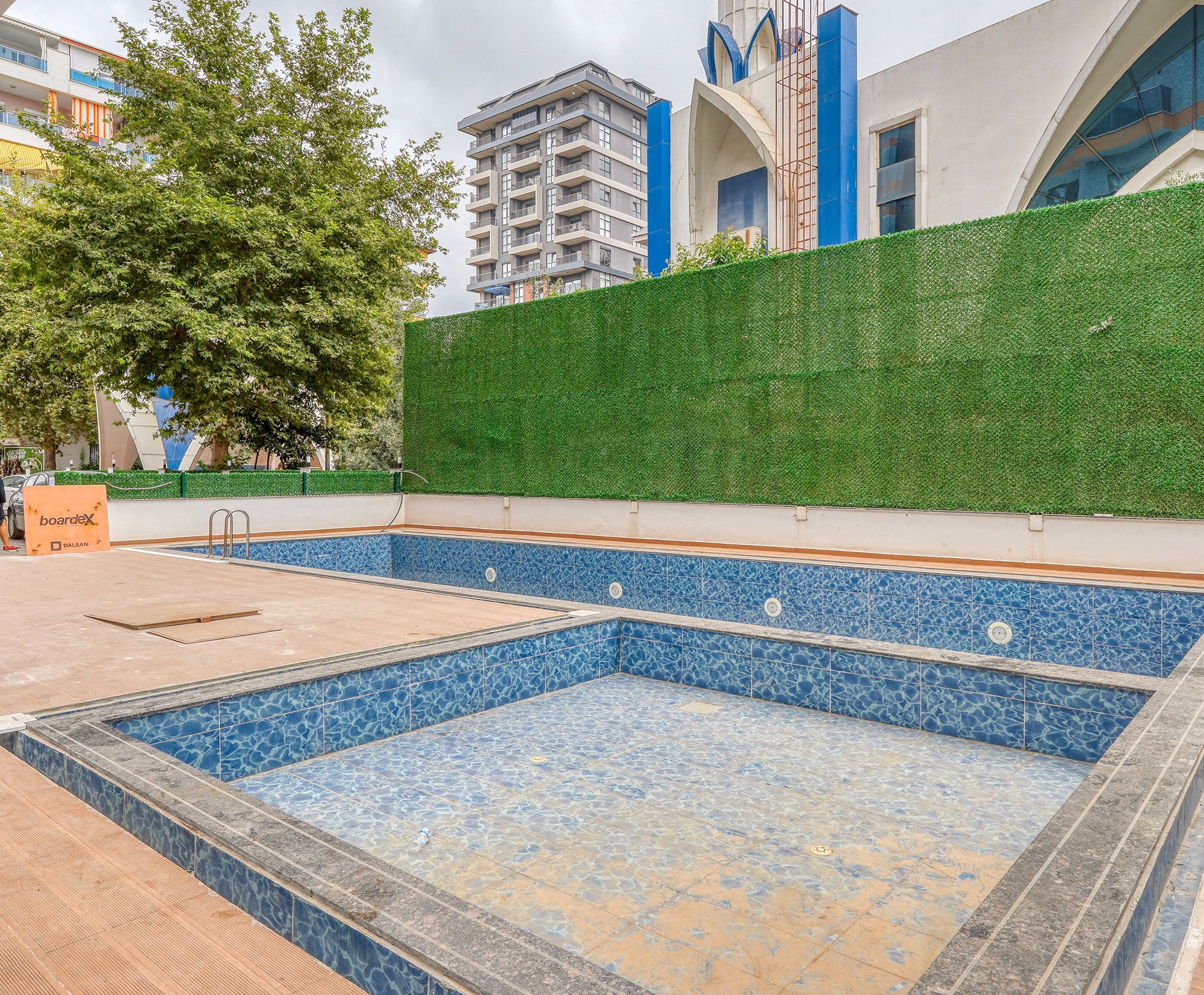 Luxuriöses 1+1 Apartment in Mahmutlar mit Bergblick