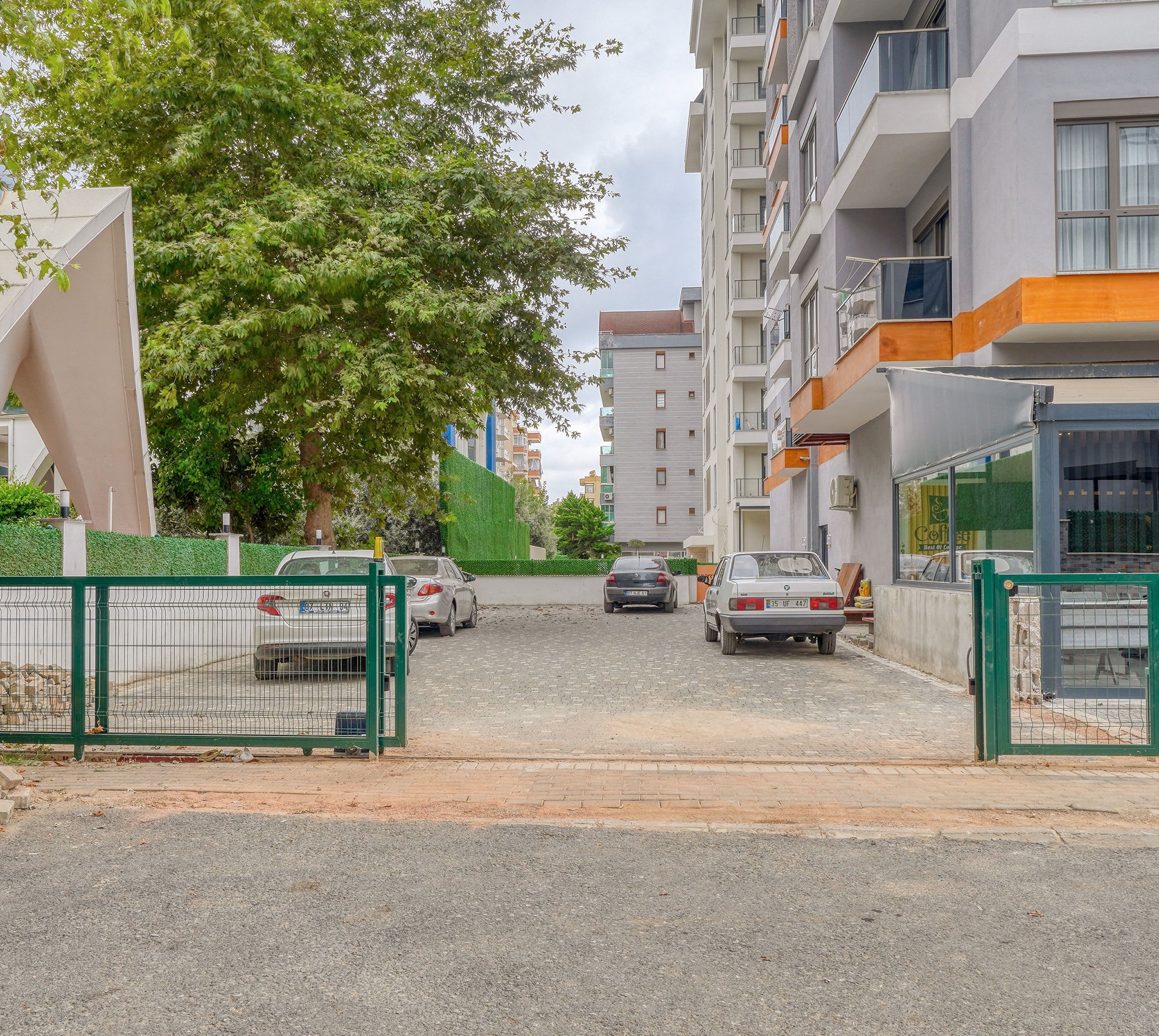 Luxuriöses 1+1 Apartment in Mahmutlar mit Bergblick