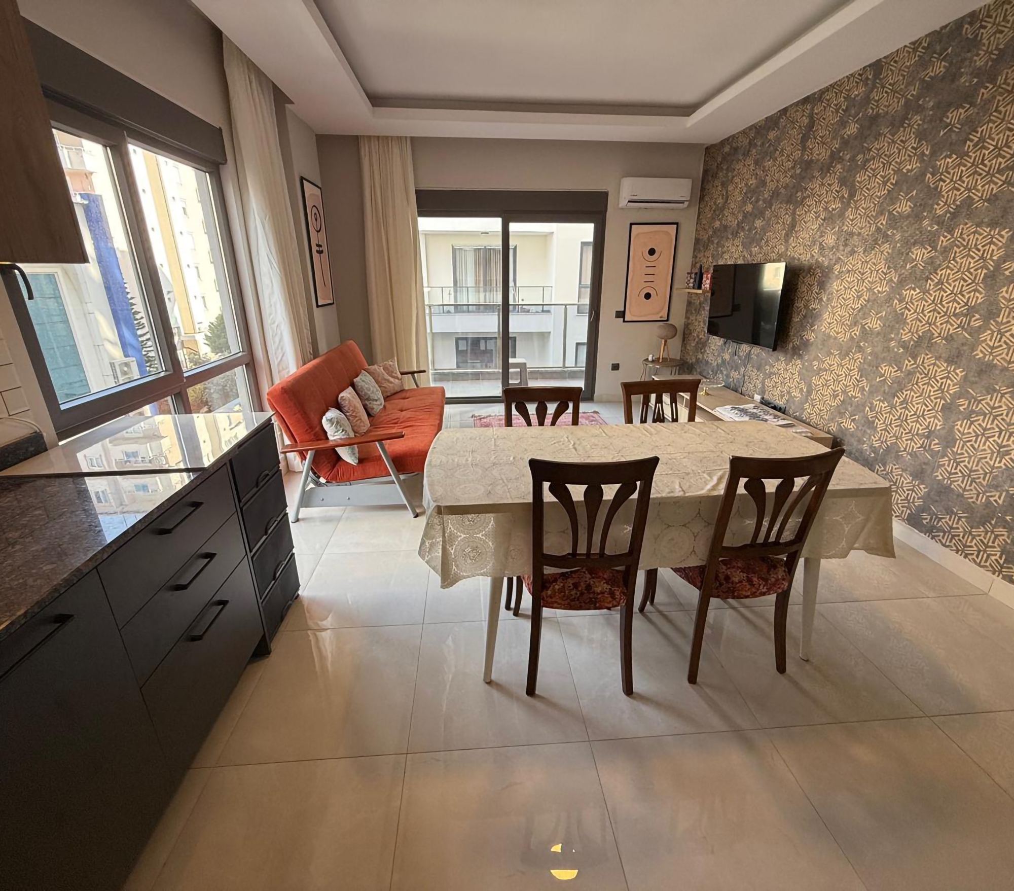 Luxuriöses 1+1 Apartment in Mahmutlar mit Bergblick