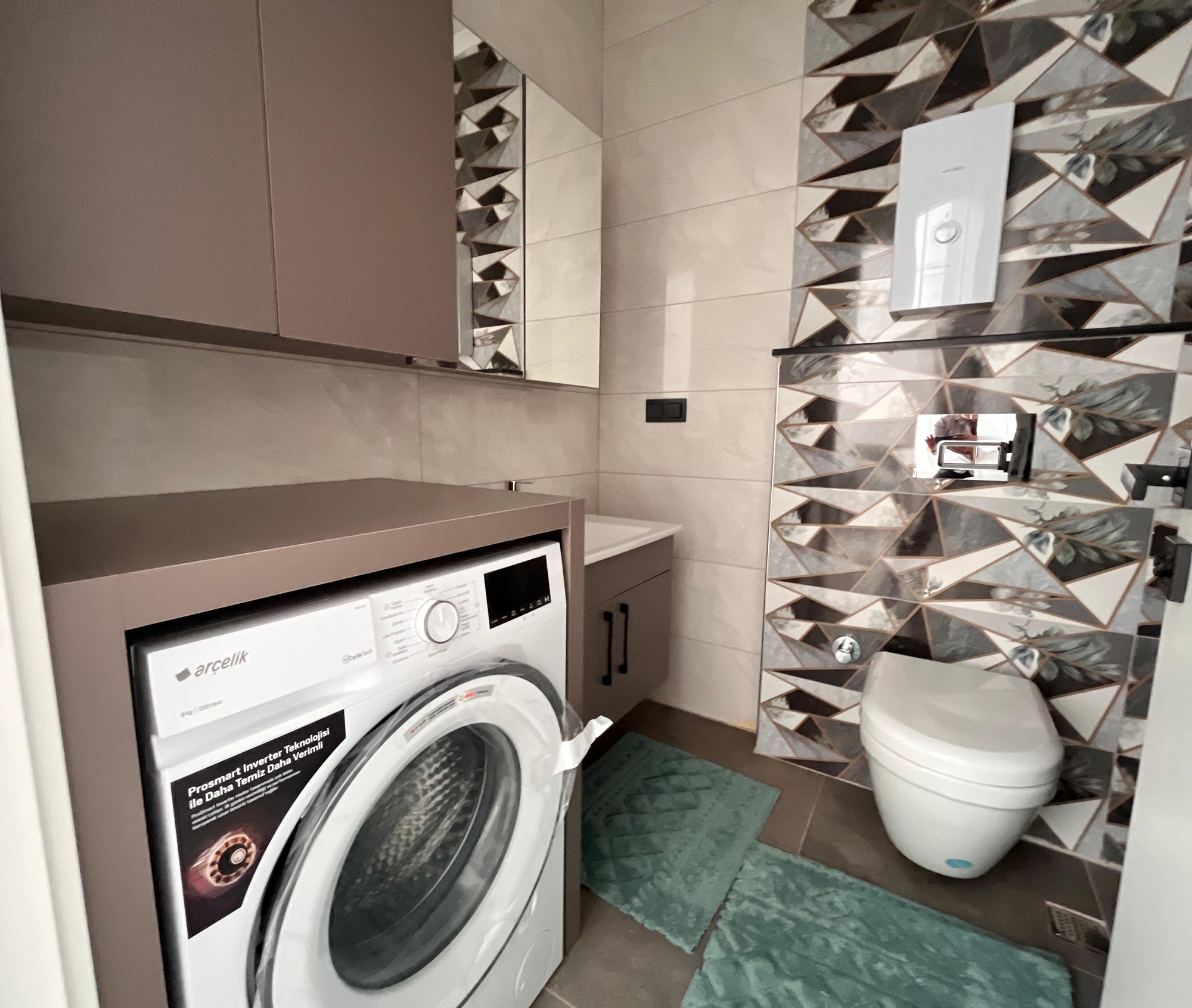 Luxuriöses 1+1 Apartment mit Bergblick in Mahmutlar, Alanya