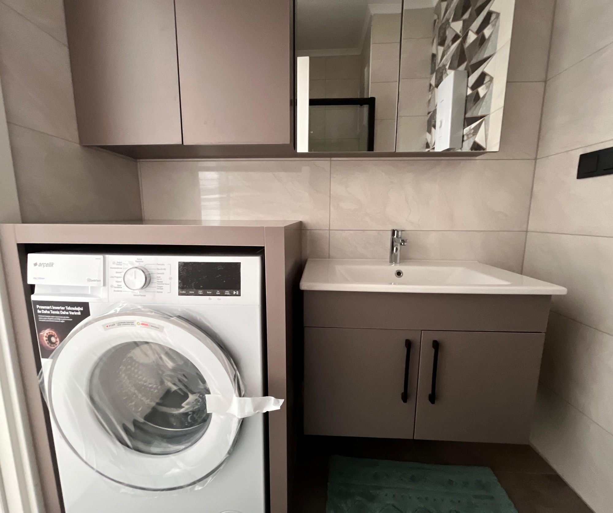 Luxuriöses 1+1 Apartment mit Bergblick in Mahmutlar, Alanya