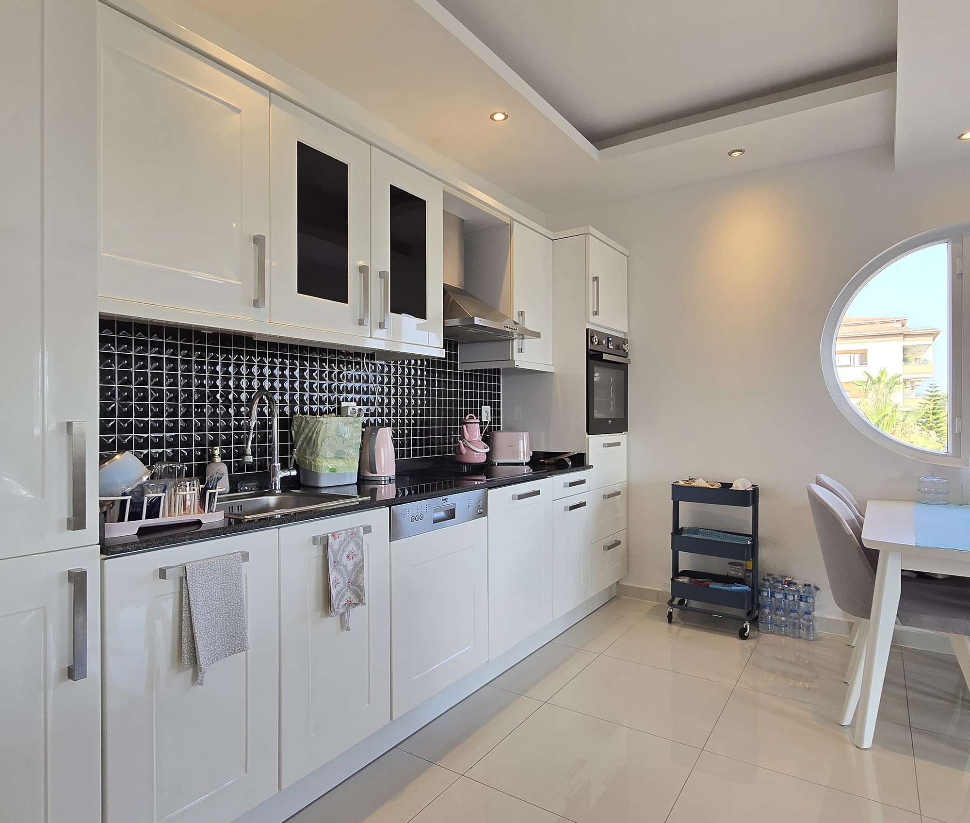 Imponerende 1+1 Lejlighed med Hav- og Bjergudsigt i Kestel, Alanya