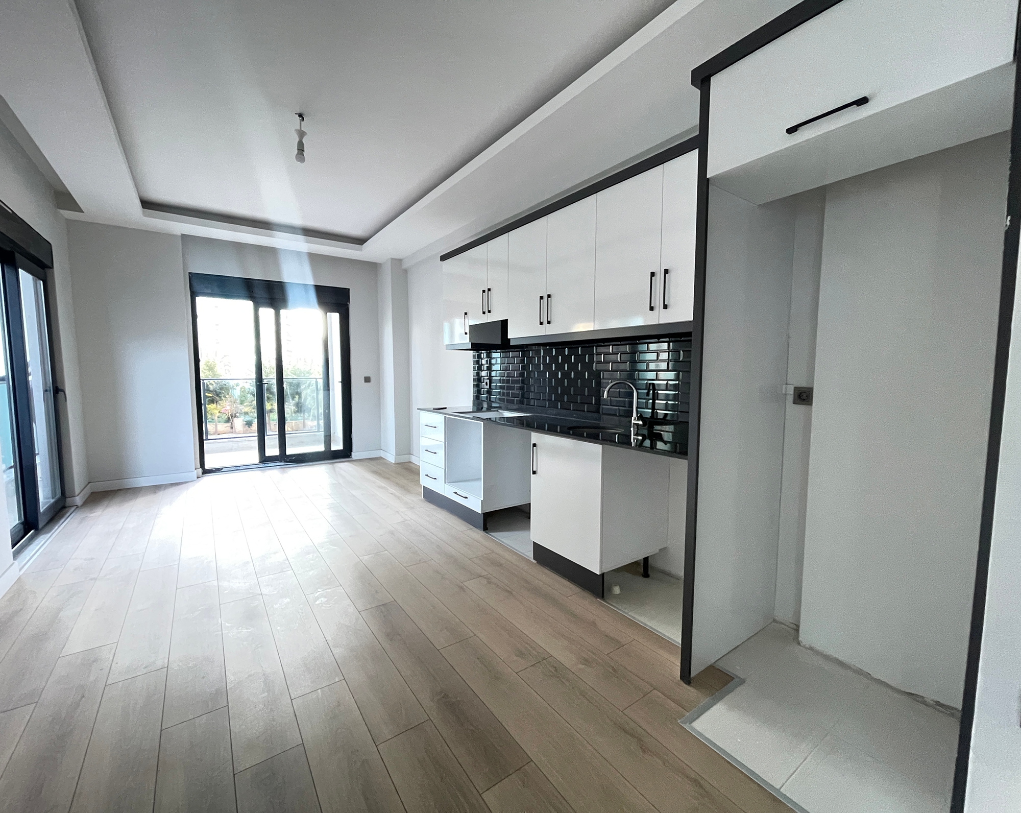 Luxury 1+1 Apartment with Mountain View in Mahmutlar, Alanya