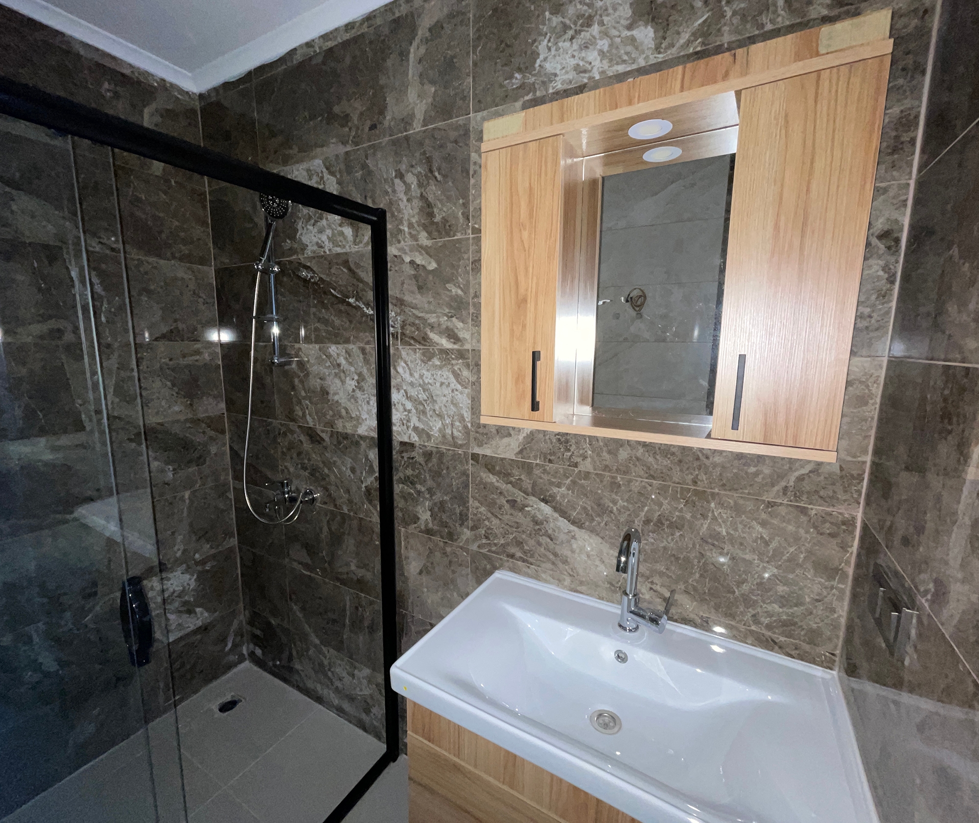 Luxury 1+1 Apartment with Mountain View in Mahmutlar, Alanya