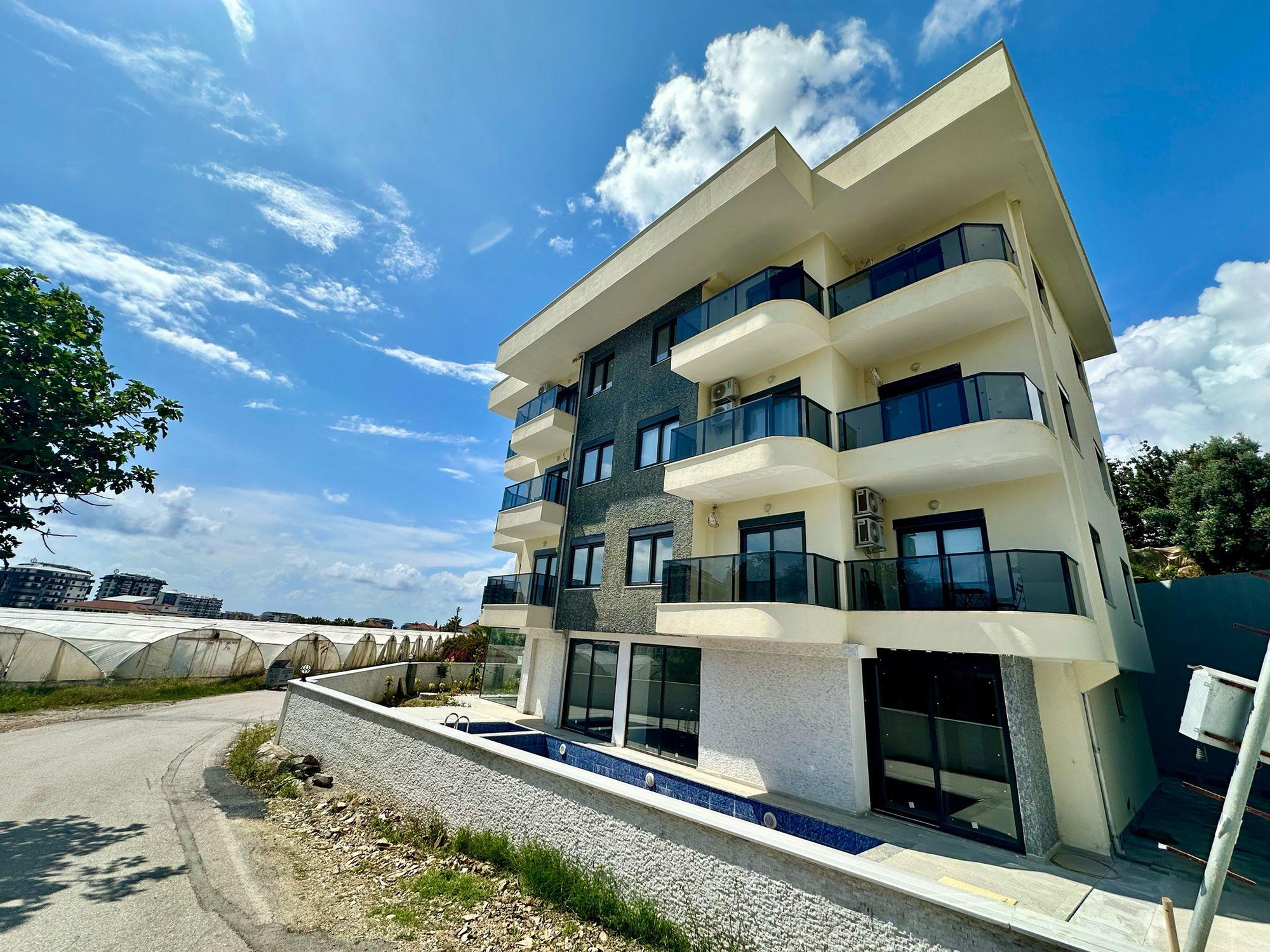 Mountain View 1+1 Apartment in Mahmutlar, Alanya