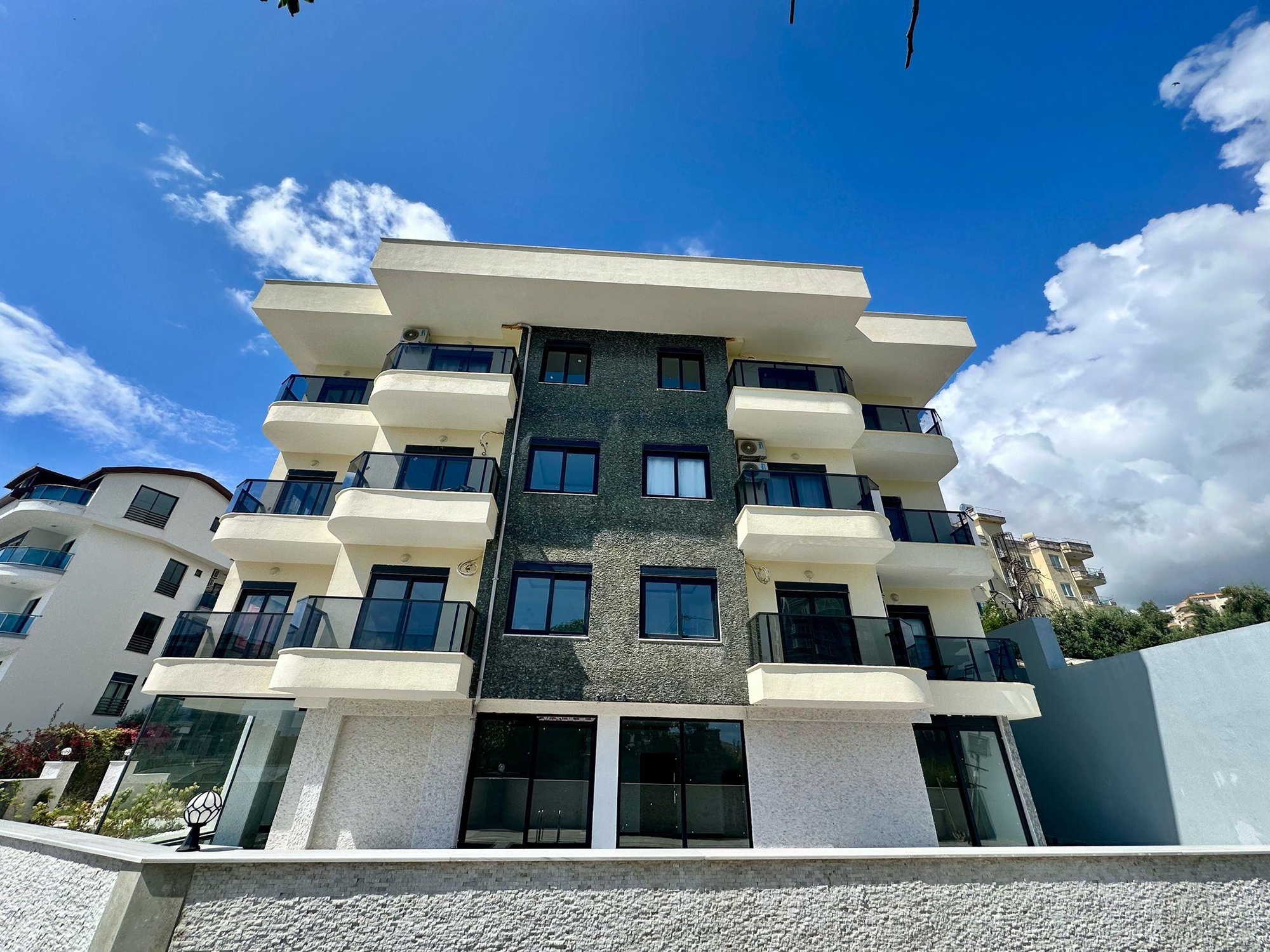 Mountain View 1+1 Apartment in Mahmutlar, Alanya