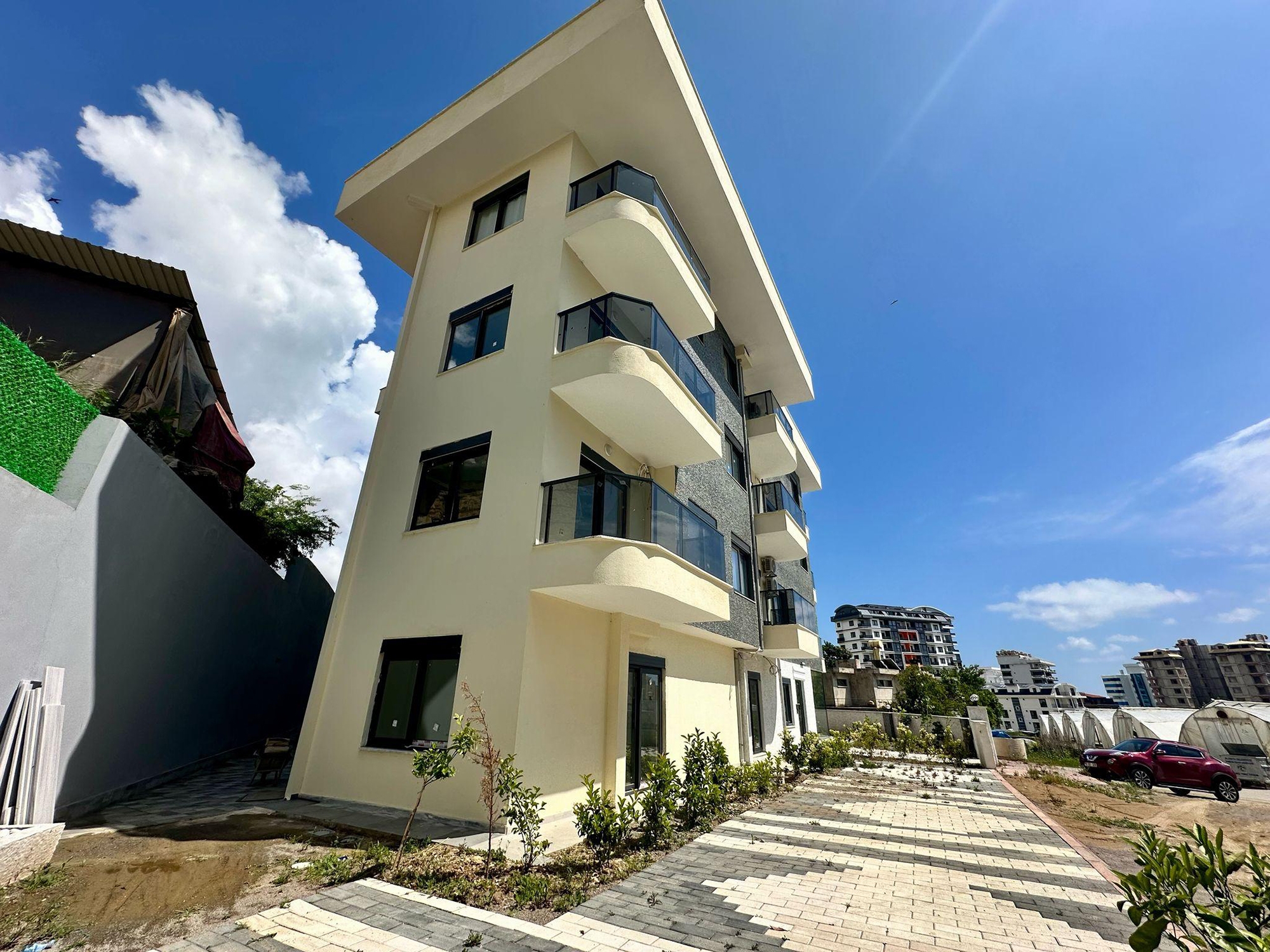 Mountain View 1+1 Apartment in Mahmutlar, Alanya