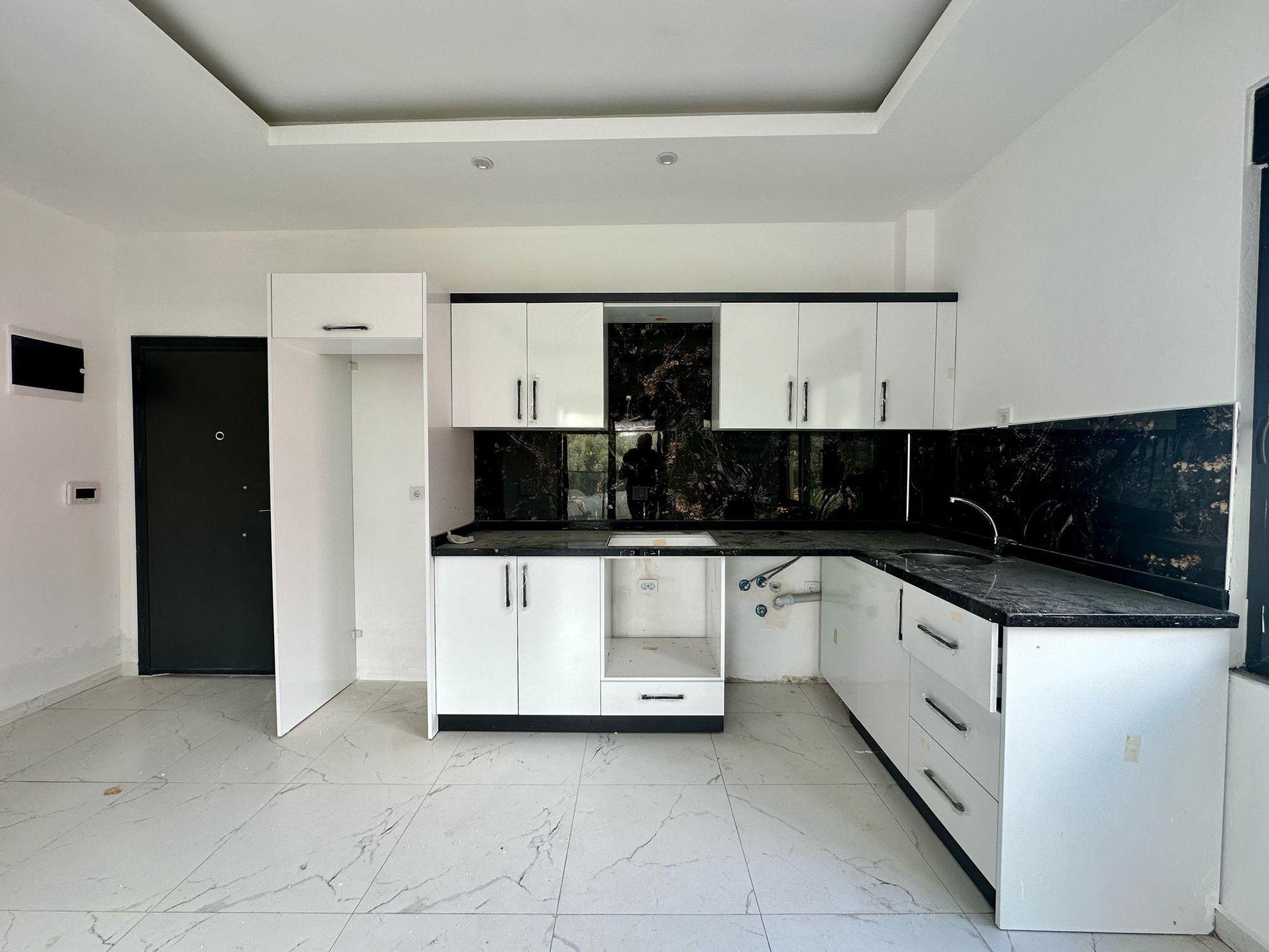 Mountain View 1+1 Apartment in Mahmutlar, Alanya