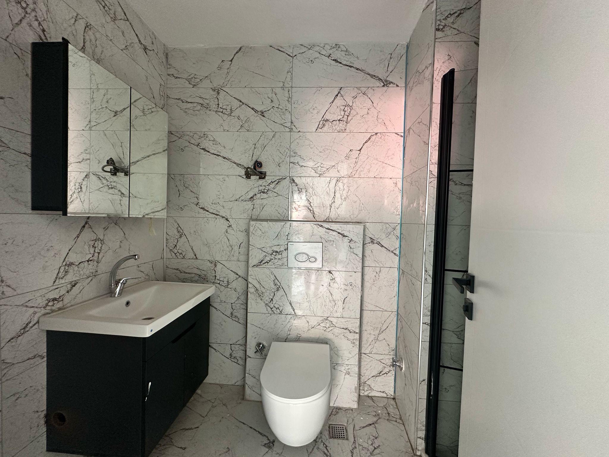 Mountain View 1+1 Apartment in Mahmutlar, Alanya