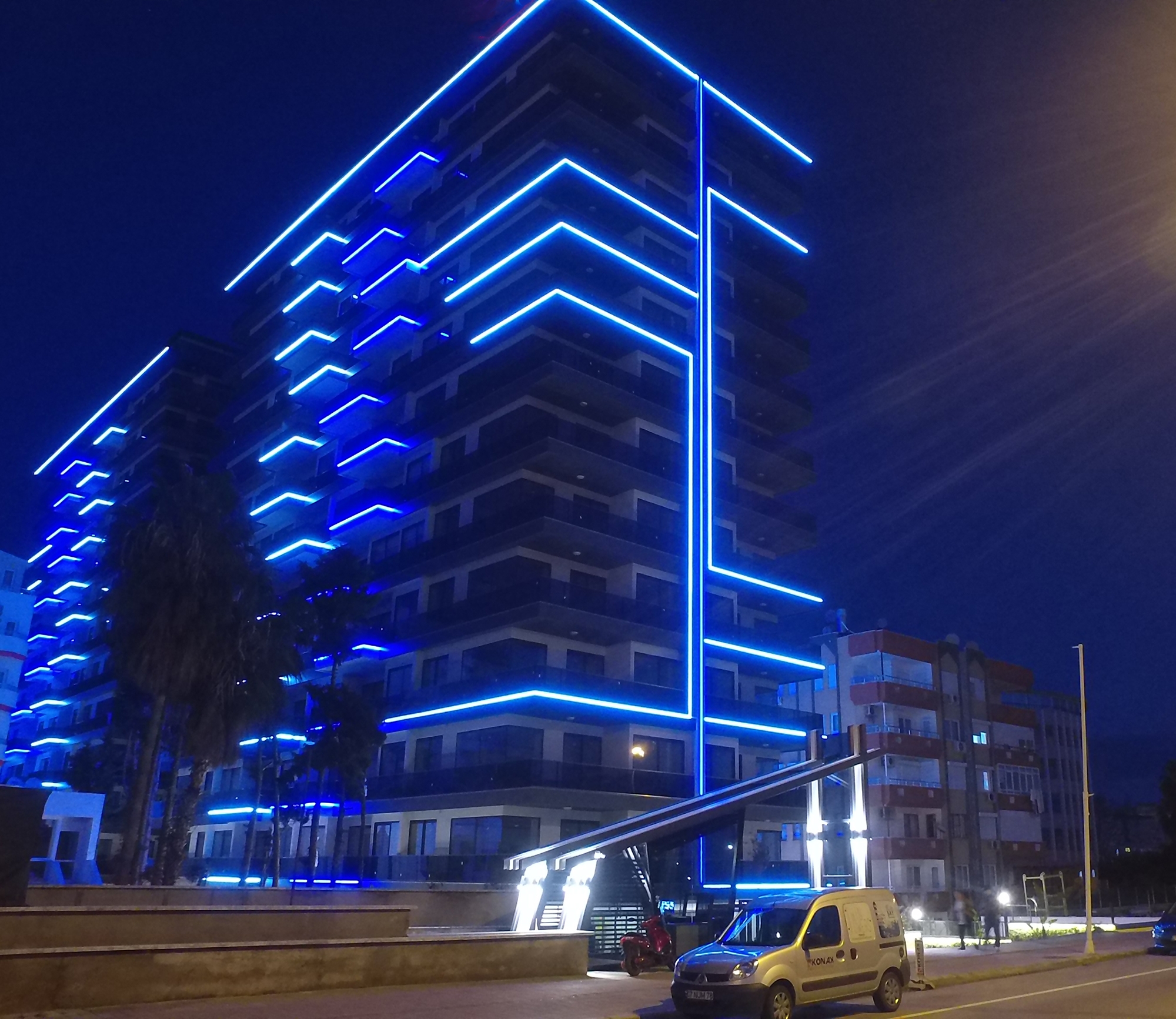 Luksuriøs 2+1 Lejlighed med Hav- og Bjergudsigt, Alanya Mahmutlar