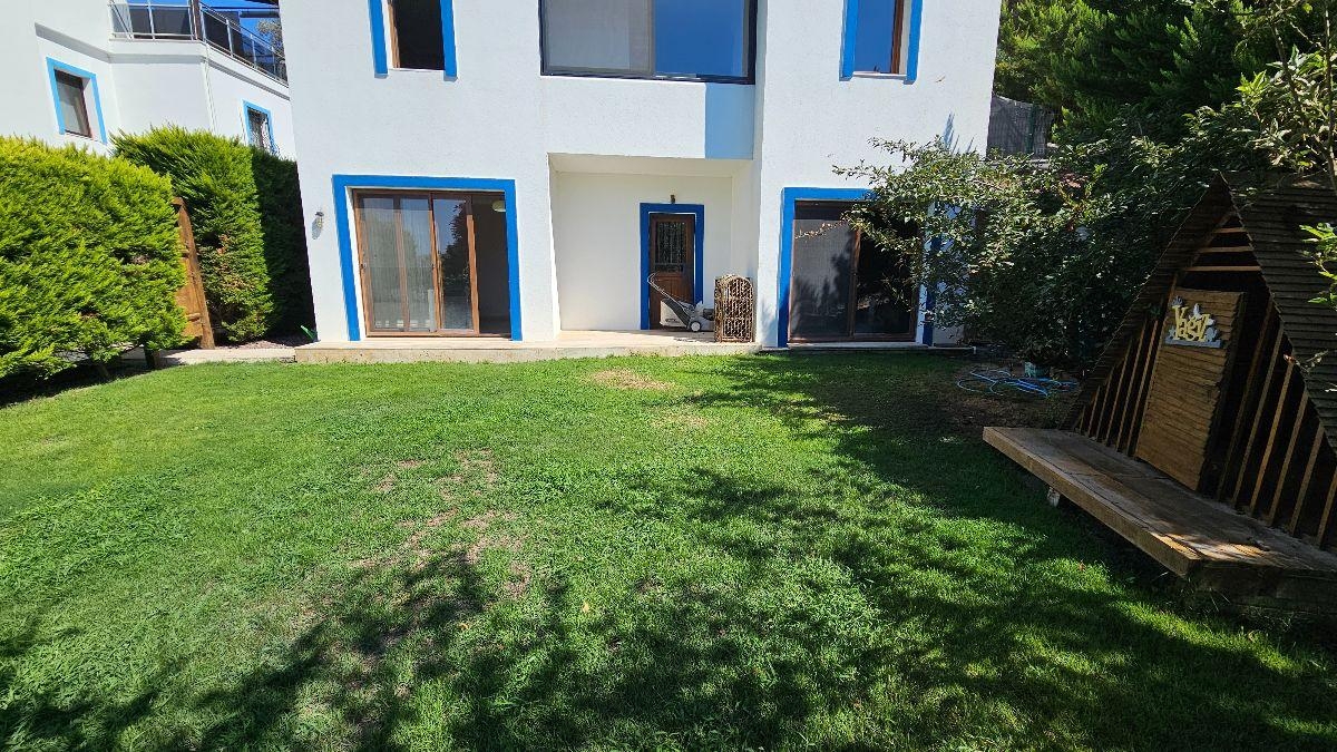 Stunning 4+1 Villa mit Meeres- und Bergblick, Gumusluk
