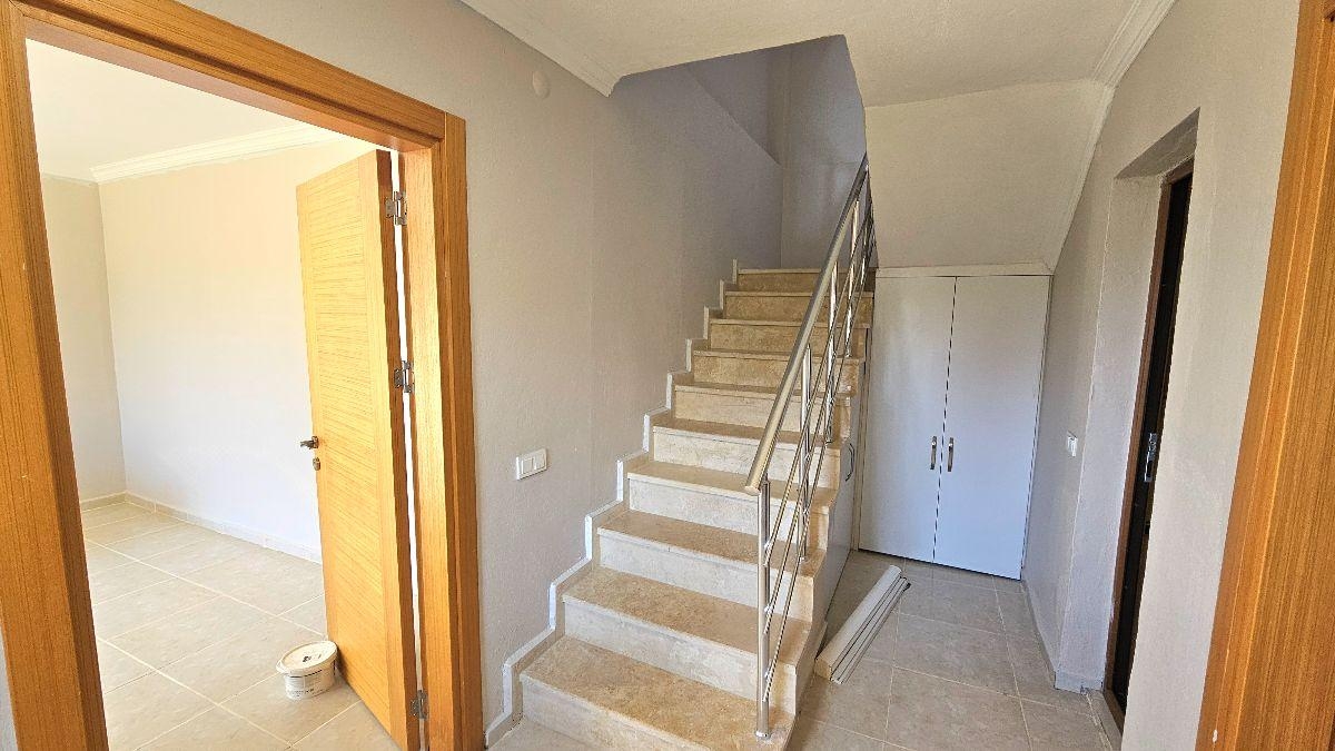 Stunning 4+1 Villa mit Meeres- und Bergblick, Gumusluk