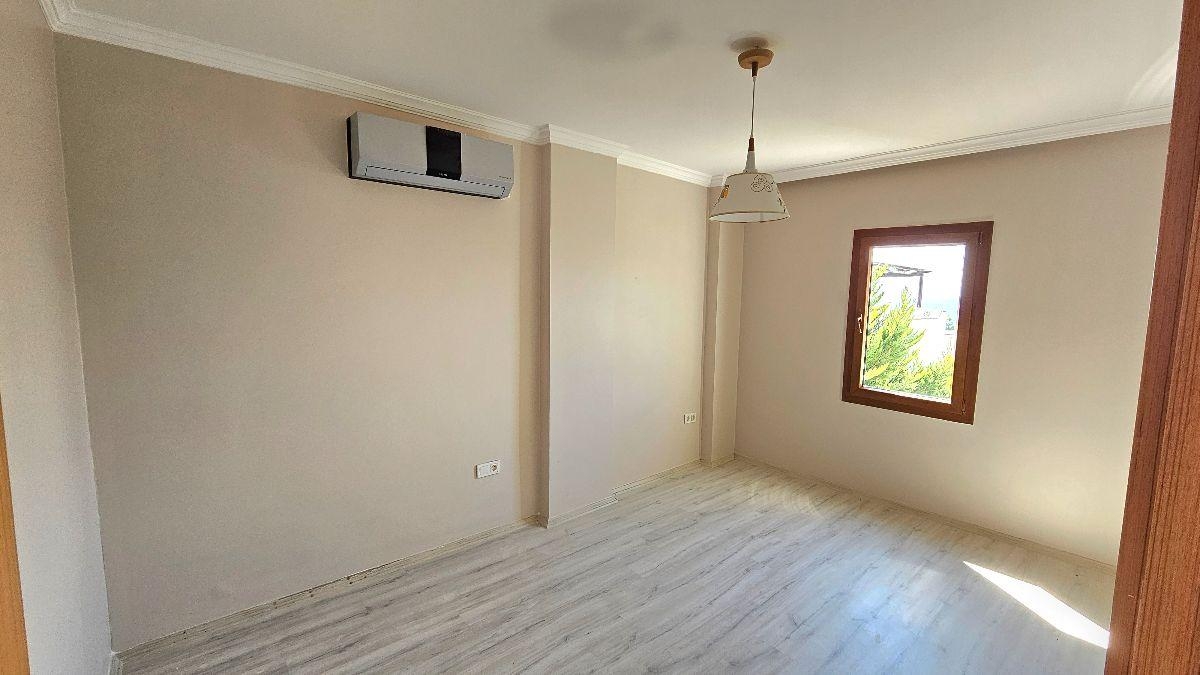 Stunning 4+1 Villa mit Meeres- und Bergblick, Gumusluk