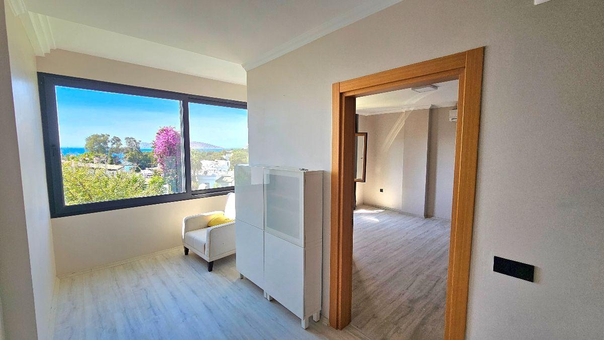 Stunning 4+1 Villa mit Meeres- und Bergblick, Gumusluk
