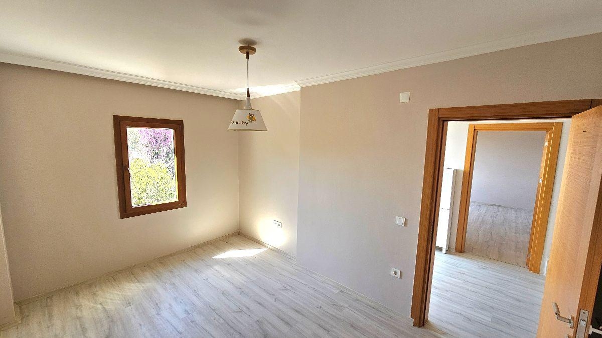 Stunning 4+1 Villa mit Meeres- und Bergblick, Gumusluk