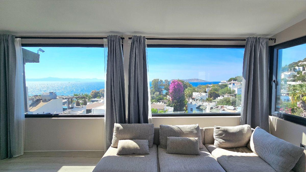 Stunning 4+1 Villa mit Meeres- und Bergblick, Gumusluk