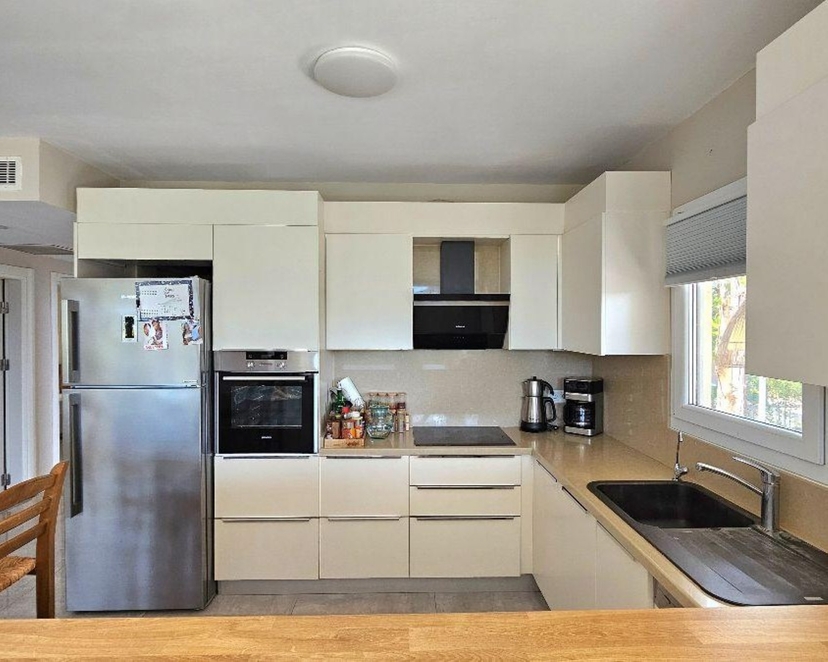 Mountain View 4+1 Villa in Ortakent, Bodrum