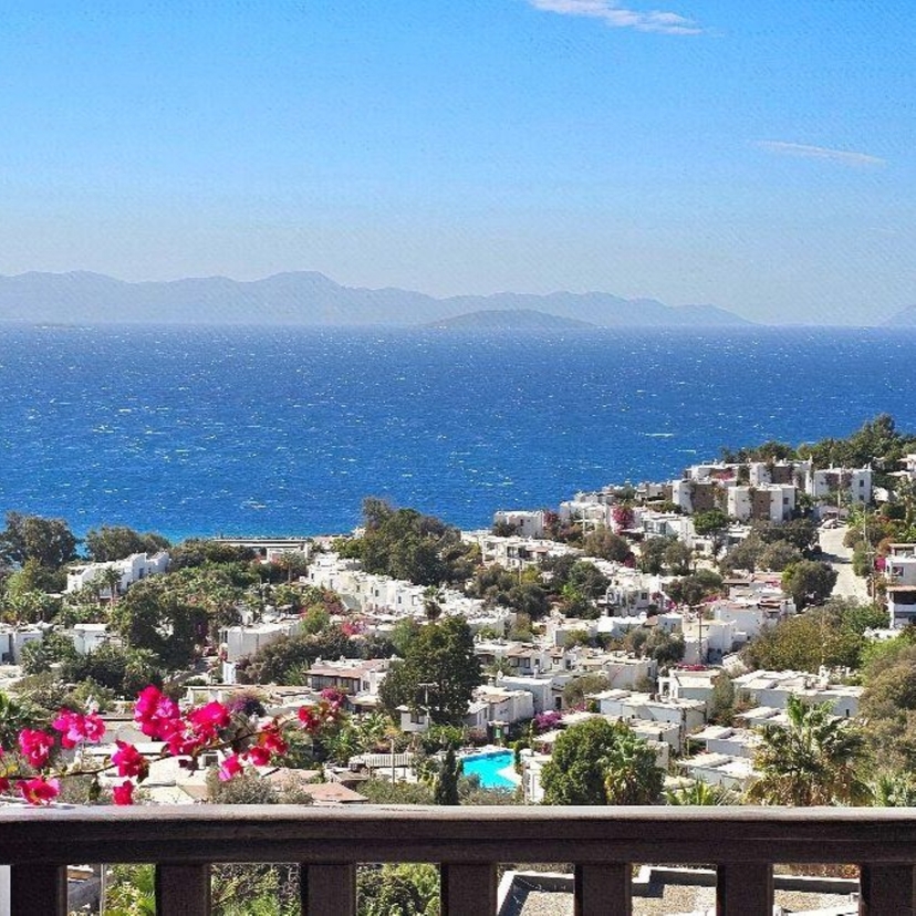 Luxury 2+1 Apartment with Sea and Mountain Views, Bodrum