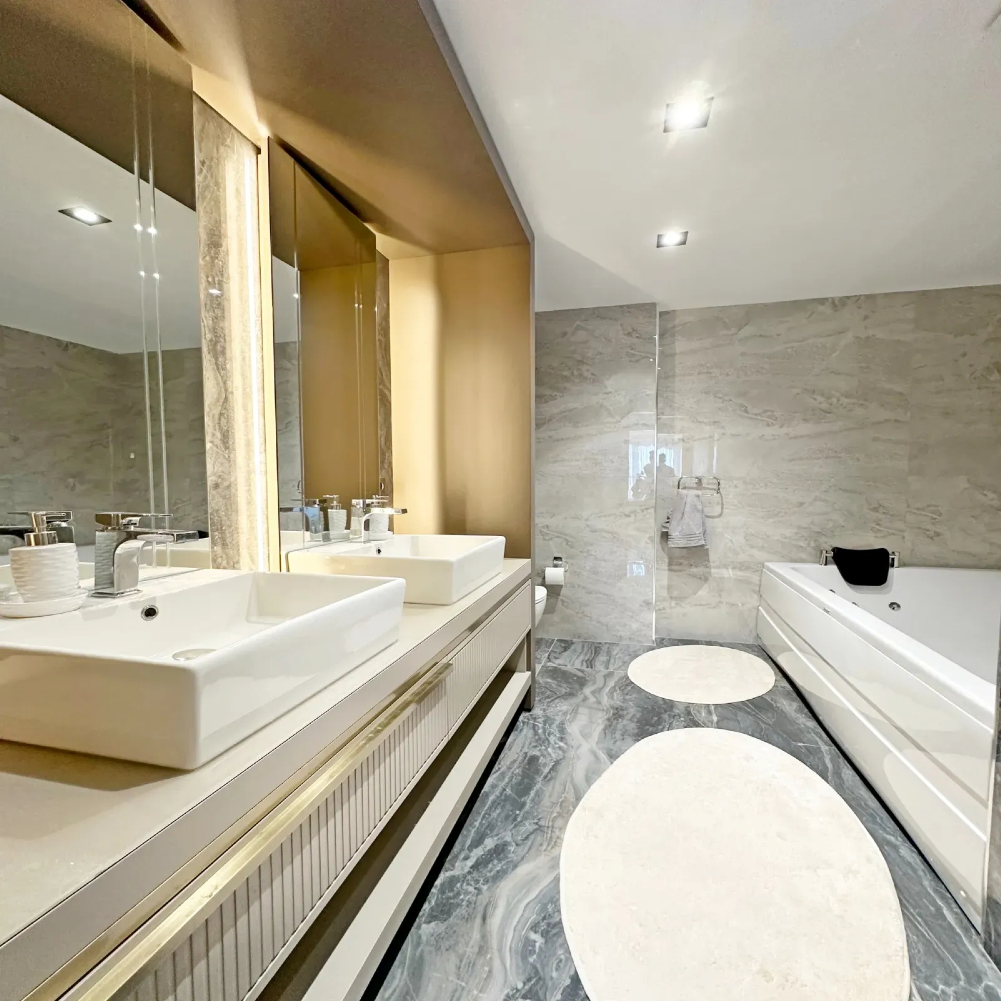 Luxuriöse 6+1 Bergblick Villa in Beylikduzu, Istanbul