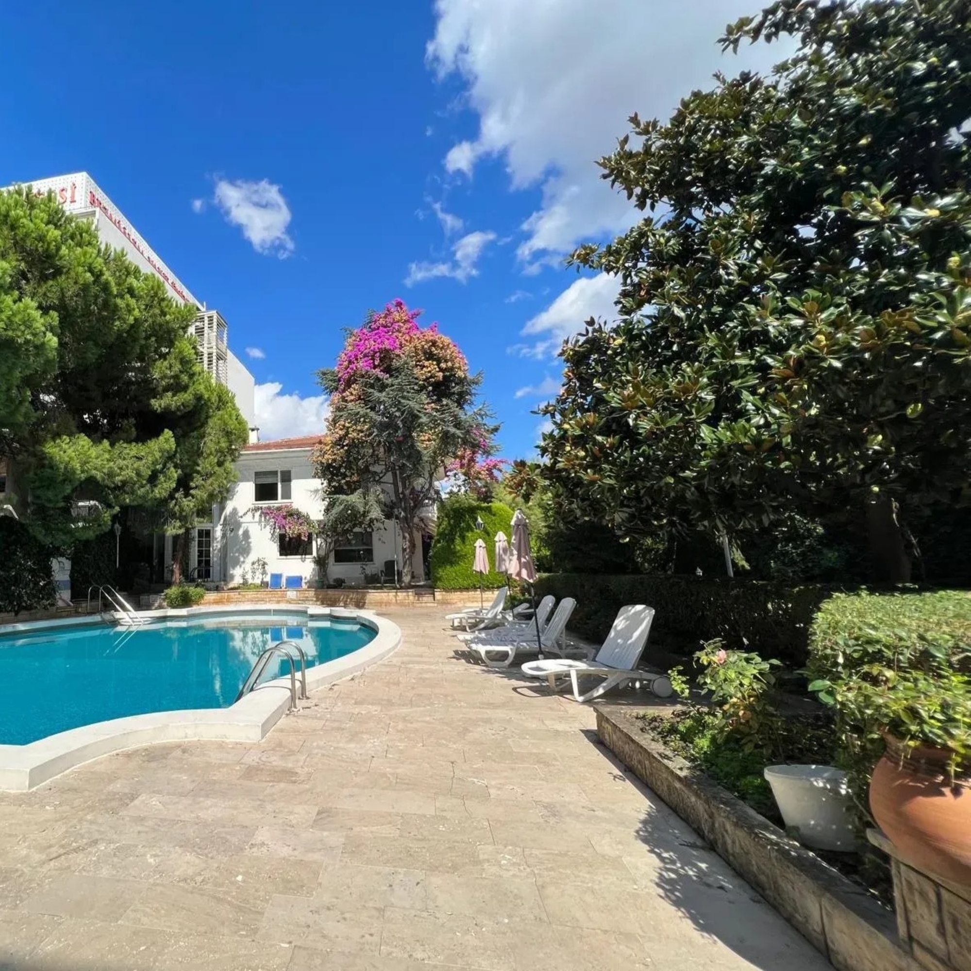Spacious 6+1 Villa with Mountain View in Maltepe