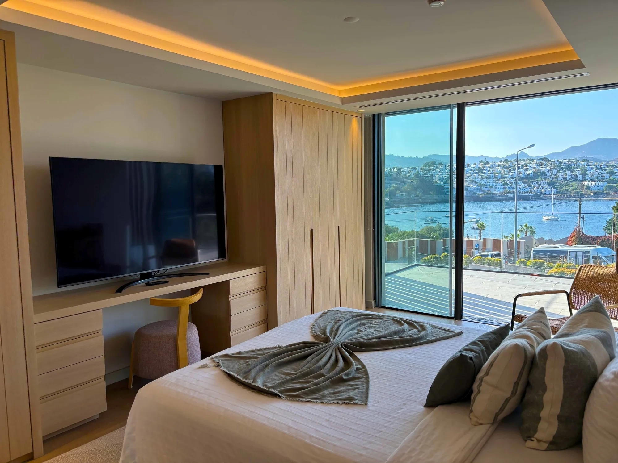 Luxurious 4+1 Villa with Breathtaking Sea and Mountain Views, Bodrum