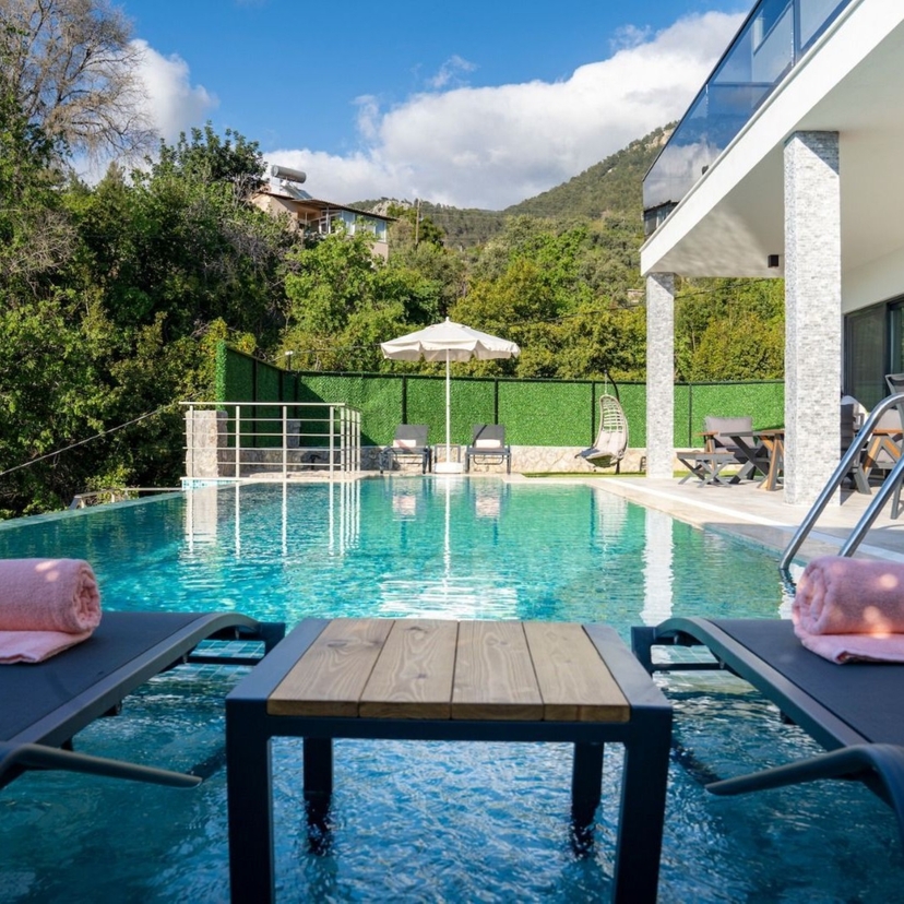 Havutsikt 4+1 Villa med Basseng i Faralya, Fethiye