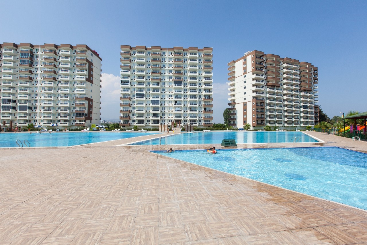 Luxurious 1+1 Apartment with Stunning Views in Mersin