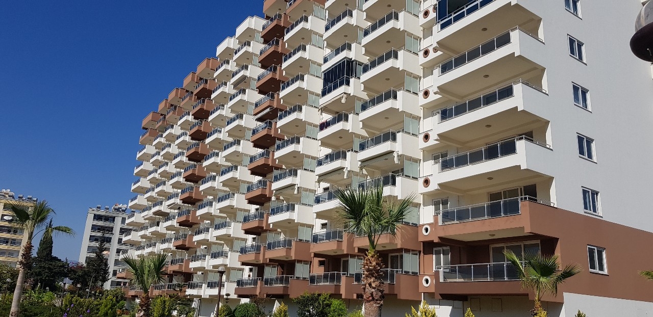 Luxury 2+1 Apartment with Sea and Mountain Views, Mersin-Kargipinari