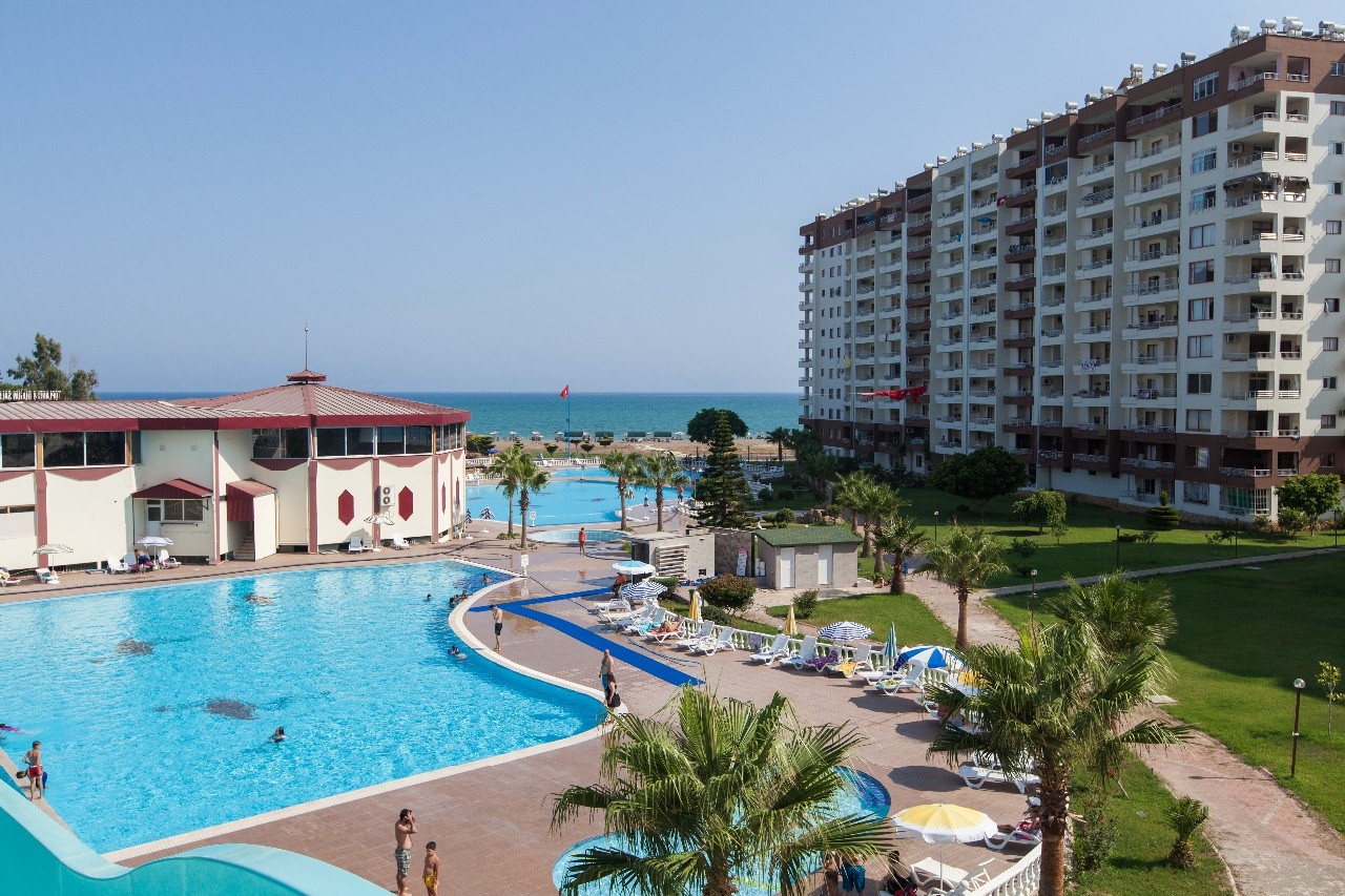 Luxury 2+1 Apartment with Sea and Mountain Views, Mersin-Kargipinari