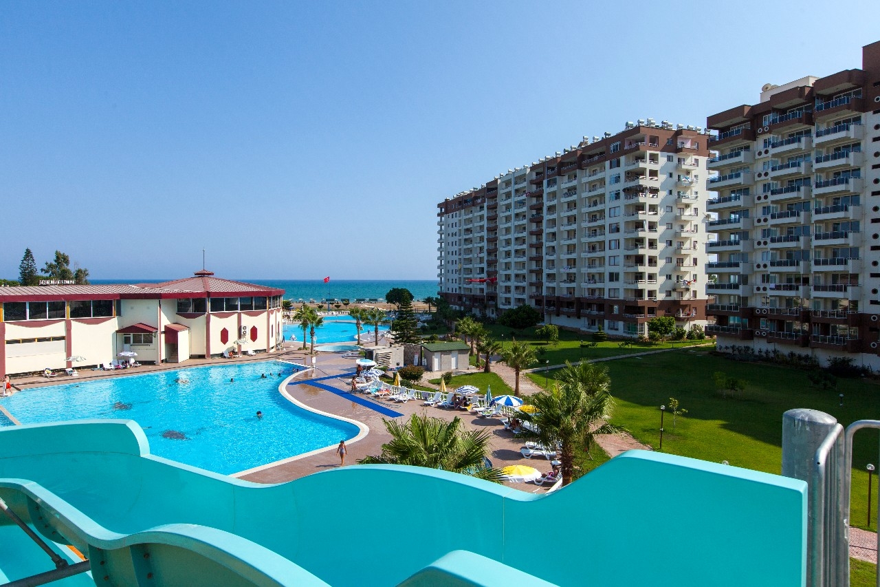 Luxury 2+1 Apartment with Sea and Mountain Views, Mersin-Kargipinari