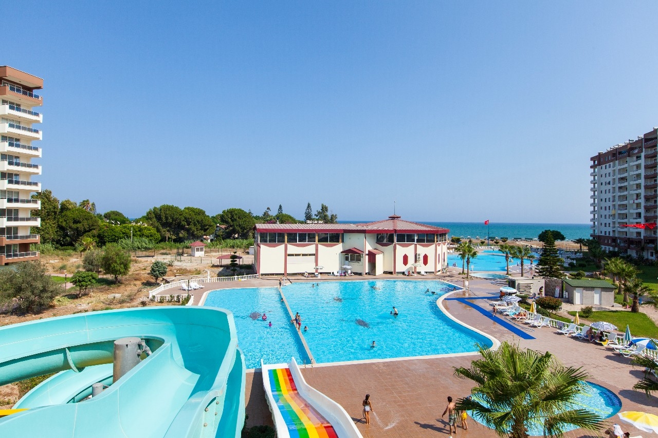 Luxury 2+1 Apartment with Sea and Mountain Views, Mersin-Kargipinari