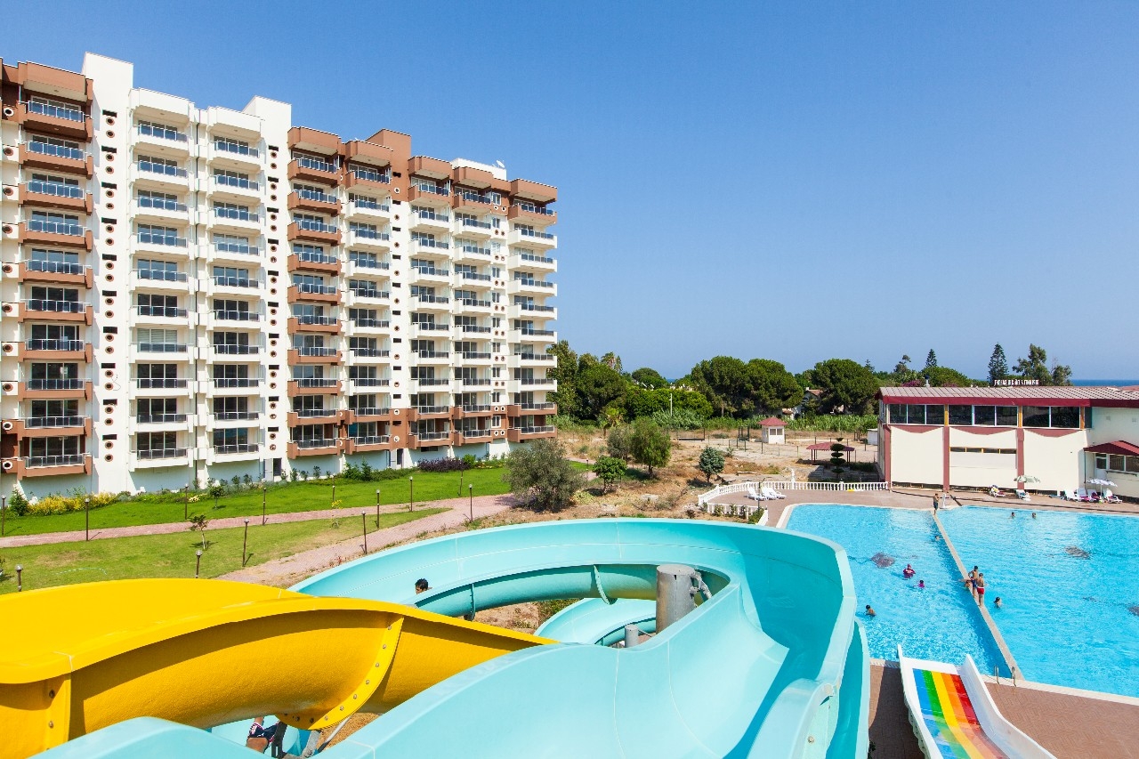 Luxury 2+1 Apartment with Sea and Mountain Views, Mersin-Kargipinari
