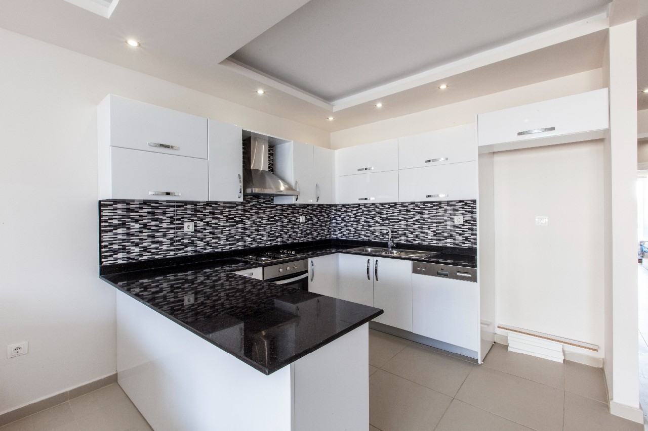 Luxury 2+1 Apartment with Sea and Mountain Views, Mersin-Kargipinari