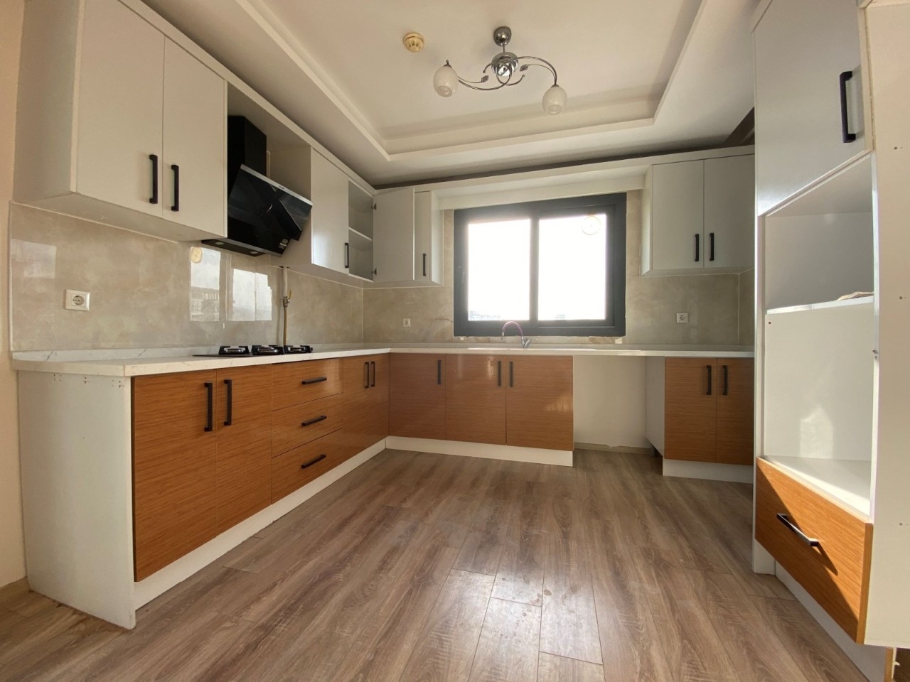 Move-in luxury apartments in the center of Mersin