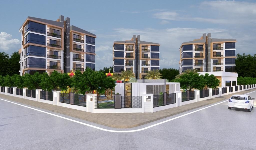 4+1 apartment with exit to the garden in a luxury complex in Mersin