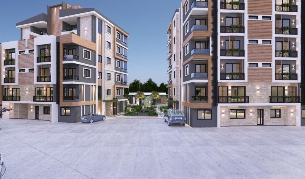4+1 apartment with exit to the garden in a luxury complex in Mersin