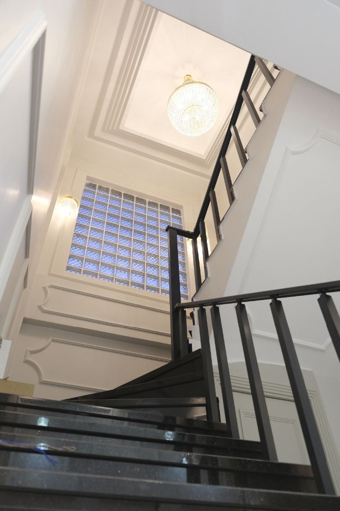 4+1 apartment with exit to the garden in a luxury complex in Mersin