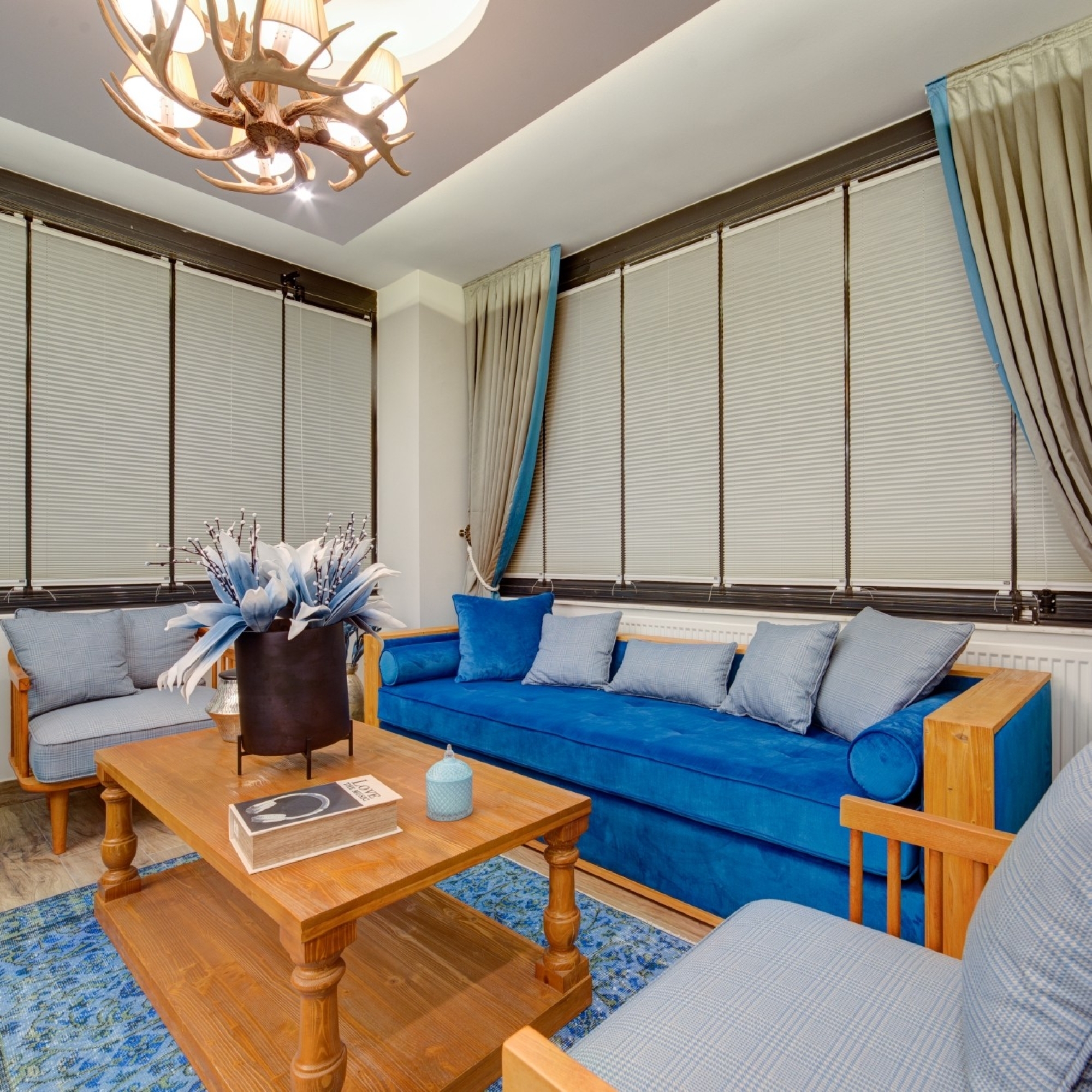 Luxury 4+1 Apartment with Sea and Mountain Views in Mersin-Tece