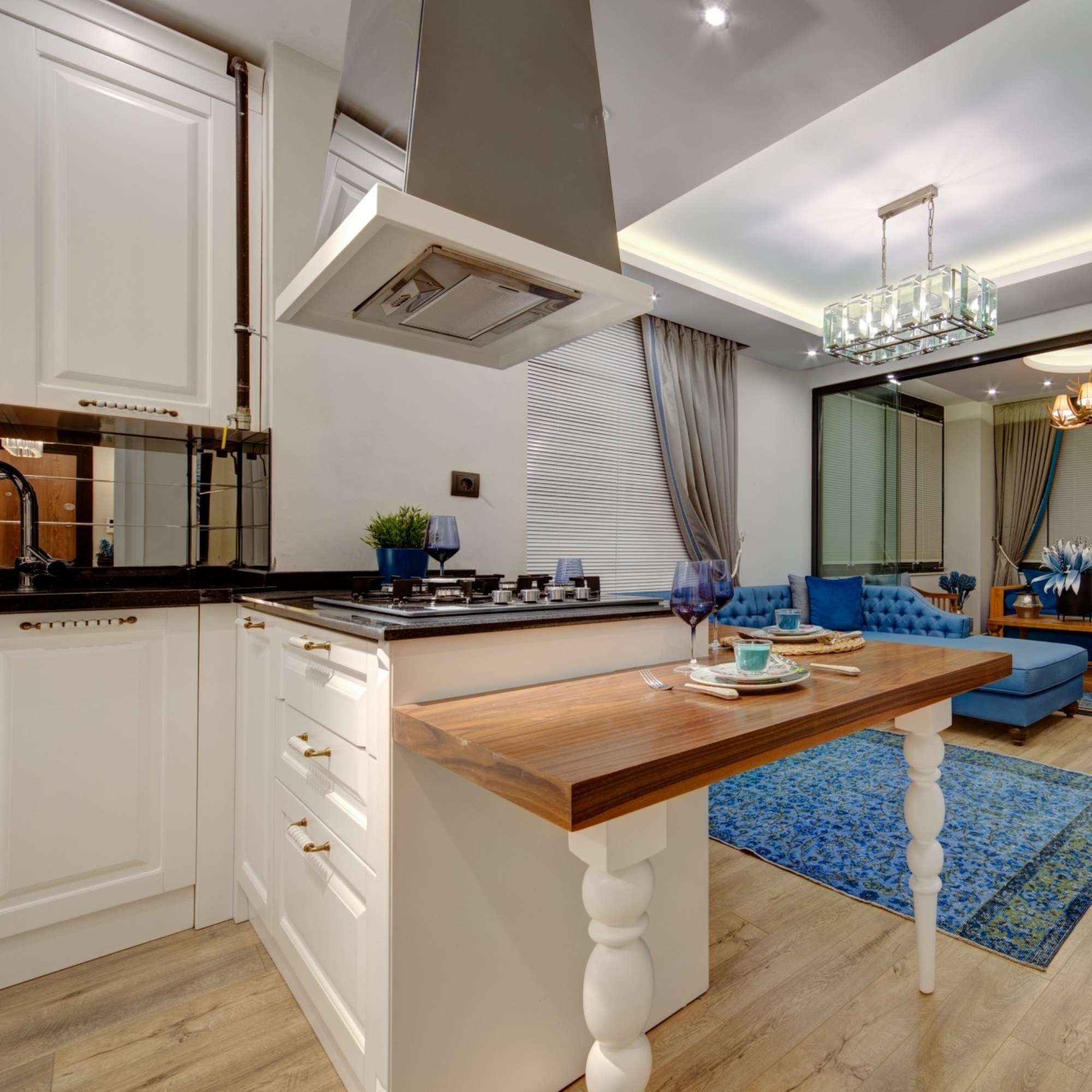 Luxury 4+1 Apartment with Sea and Mountain Views in Mersin-Tece
