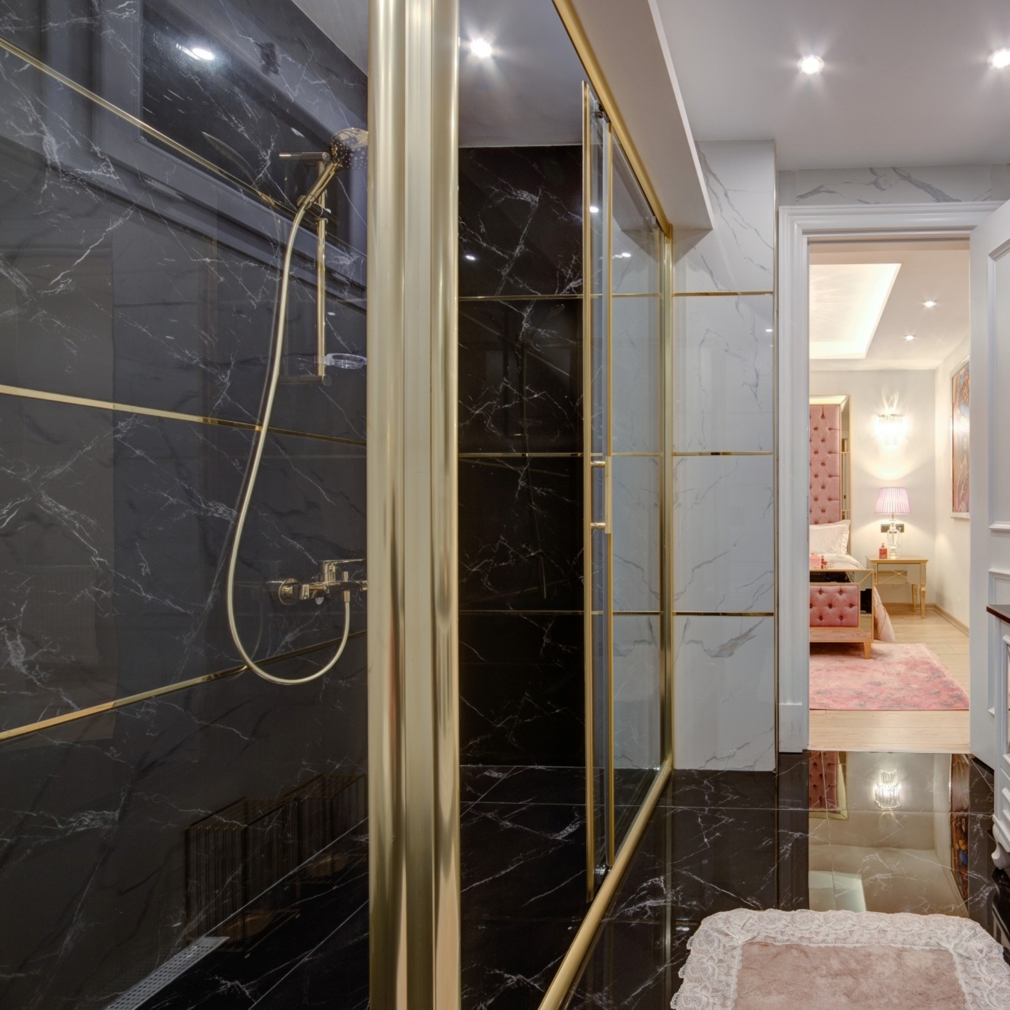 Luxury 4+1 Apartment with Sea and Mountain Views in Mersin-Tece