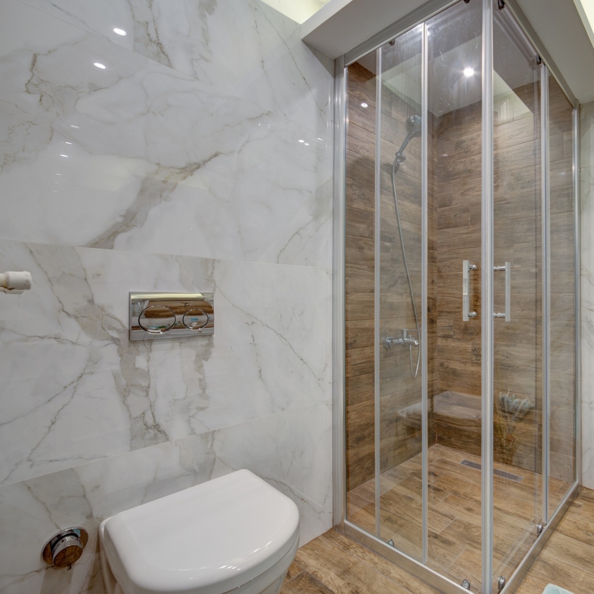 Luxury 4+1 Apartment with Sea and Mountain Views in Mersin-Tece