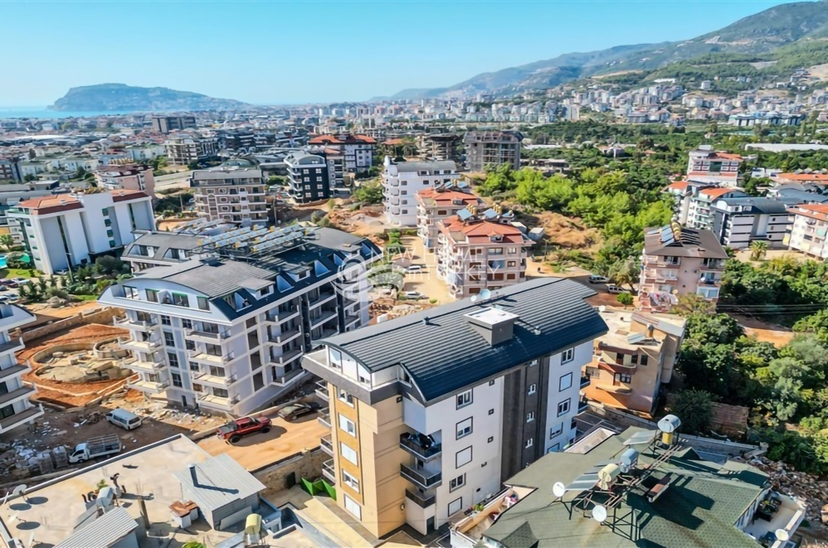 Stilig 1+1 Leilighet med Fjellutsikt i Alanya Oba