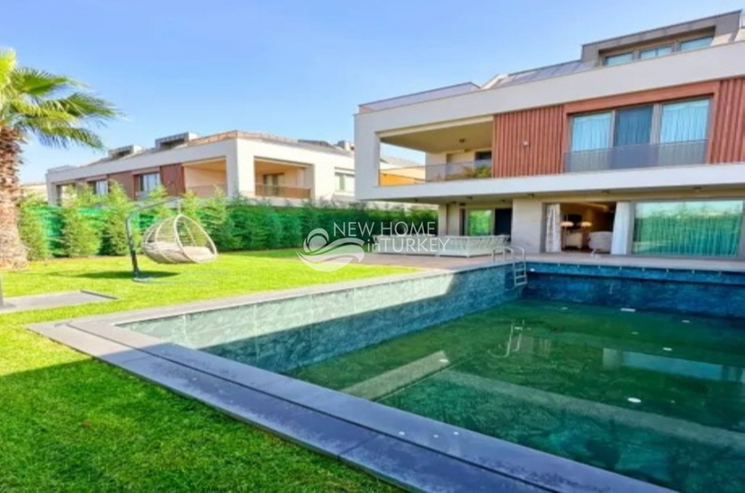 Luxuriöse 6+1 Bergblick Villa in Beylikduzu, Istanbul